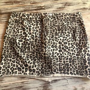 Good American plus size 24 leopard mini skirt NWOT